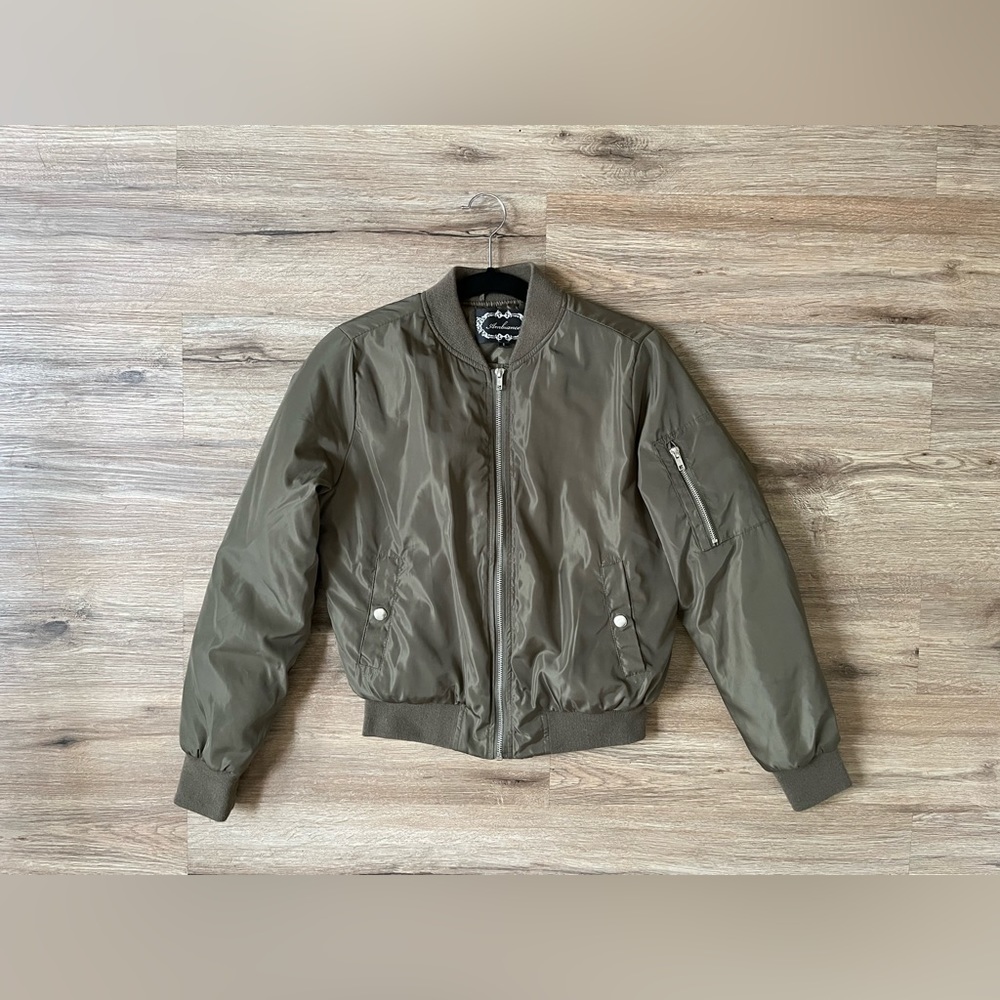 Size Small. Green Puffer Jacket.